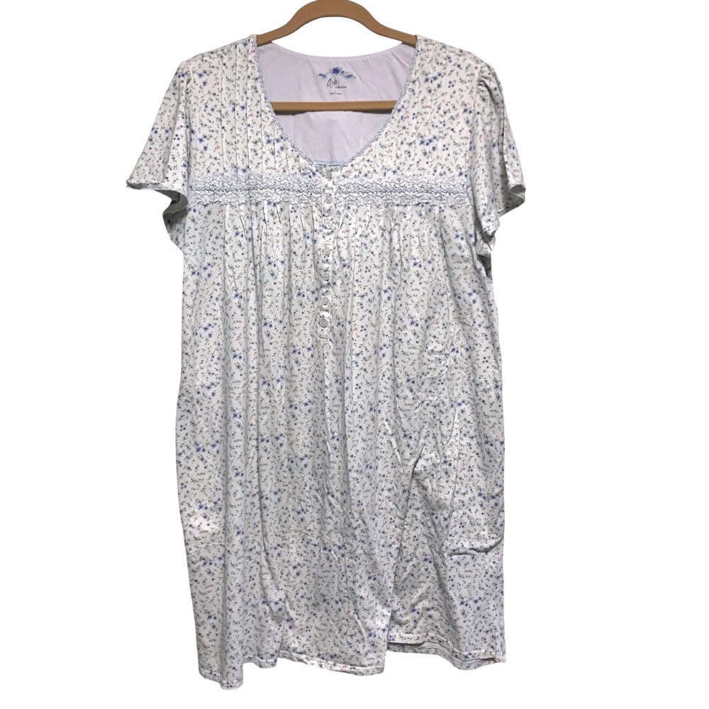 Aria Collection Nightgown Large Floral Lace Trim Pintuck Short Sleeve Blue White